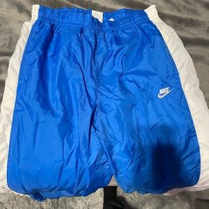 Nike woven Hoxton wind breaker pants